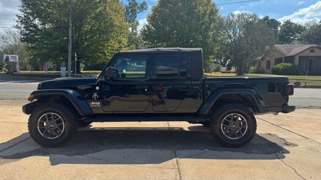 2023 Jeep Gladiator Overland