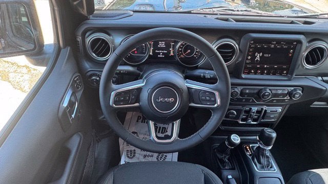 2023 Jeep Gladiator Overland