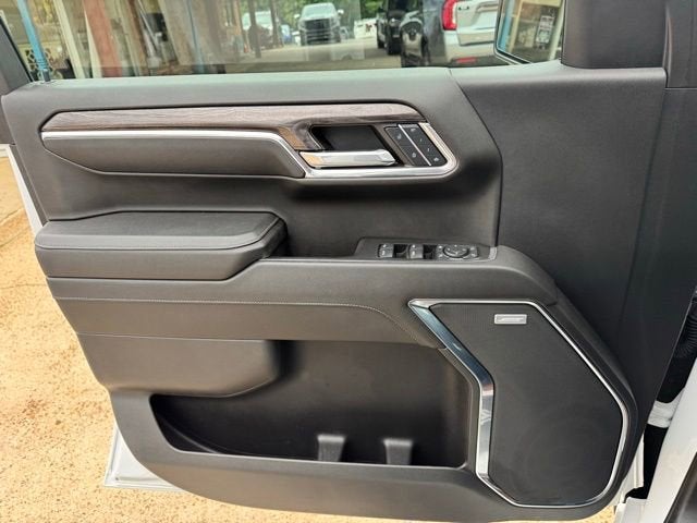 2024 Chevrolet Silverado 1500 LTZ - Photo 15