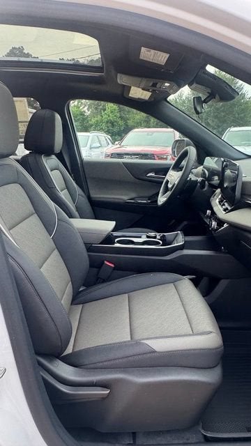2027 Chevrolet Equinox FWD LT