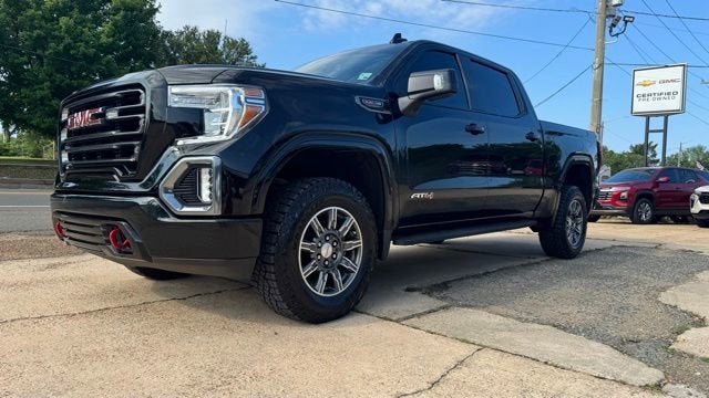 2022 GMC Sierra 4WD Crew Cab Short Box AT4's photo