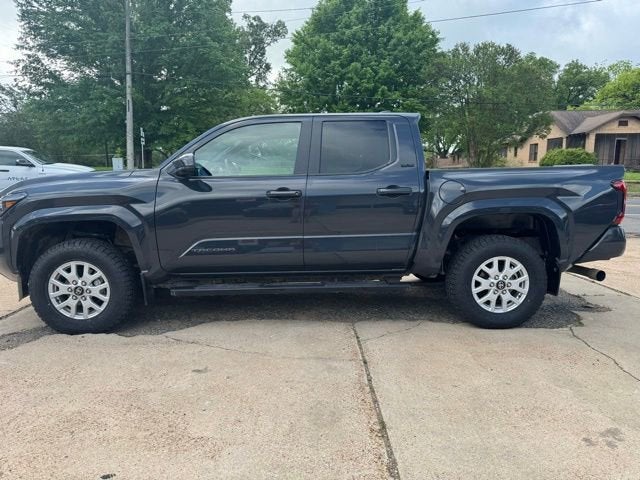 2024 Toyota Tacoma 4WD SR5