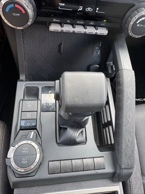 2024 Toyota Tacoma 4WD SR5