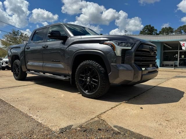 2025 Toyota Tundra 4WD SR5
