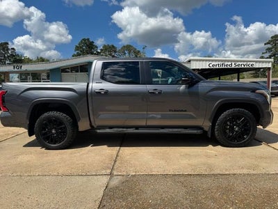 2025 Toyota Tundra 4WD SR5