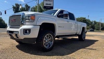 2017 GMC Sierra 2500 HD Denali