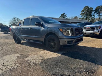 2019 Nissan Titan SV