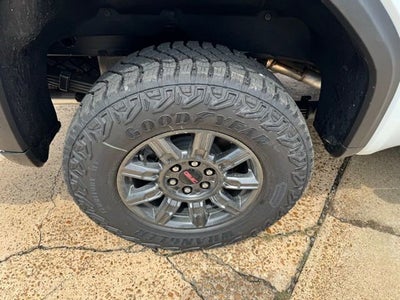 2025 GMC Sierra 1500 AT4X