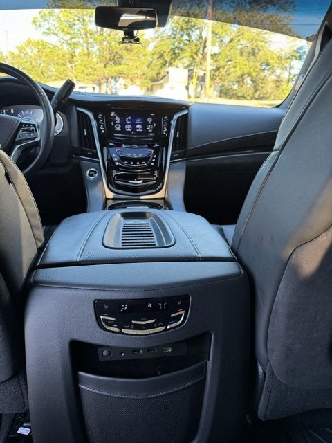 2020 Cadillac Escalade Platinum