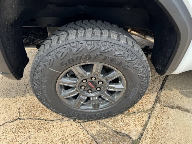 2025 GMC Sierra 1500 AT4X